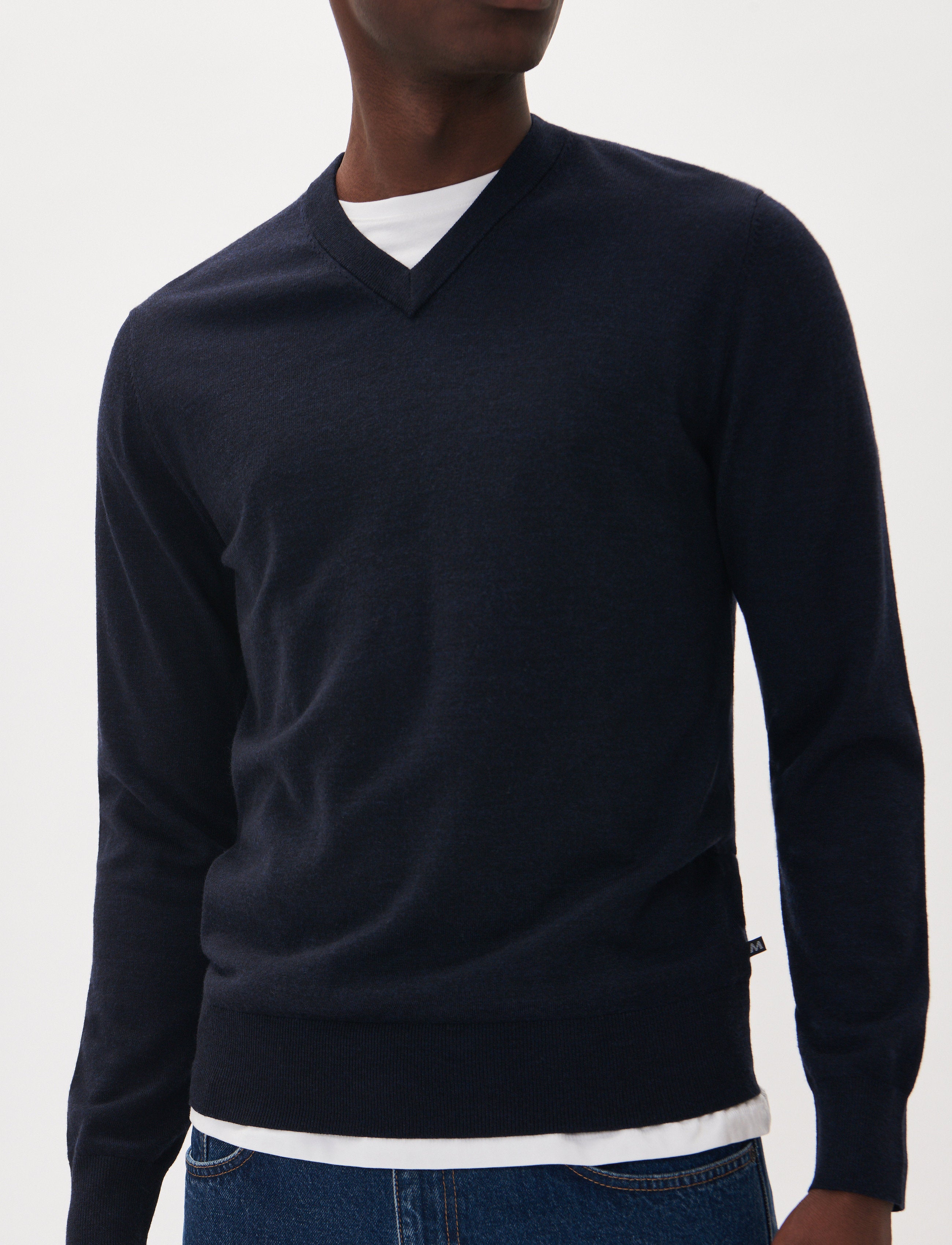 Viggo V Neck Knit Sweaters & Knits Matinique   